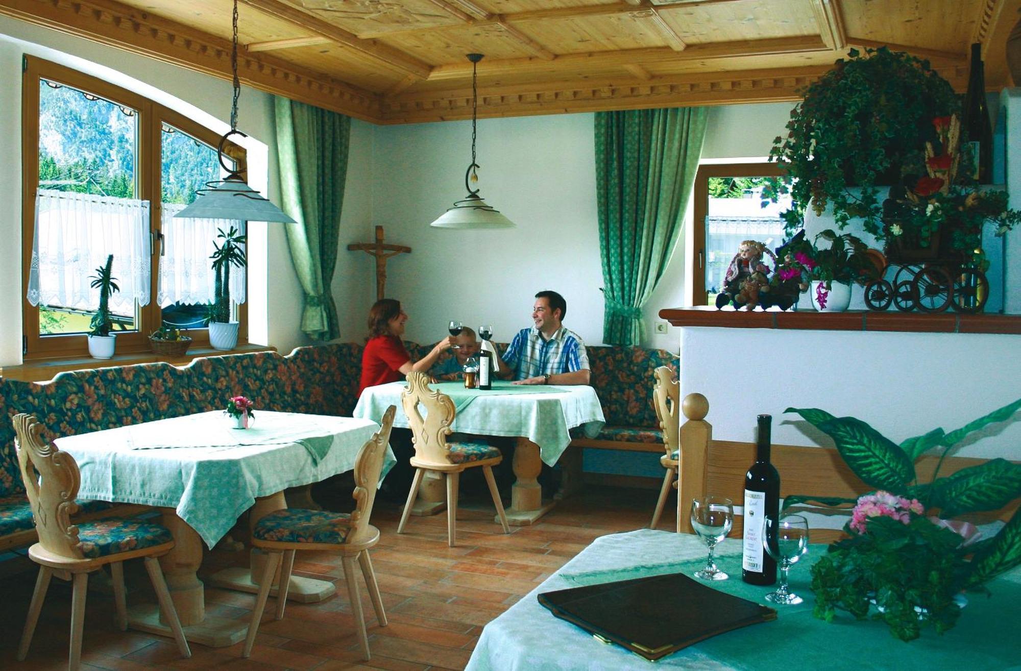 Hotel Hochland Leutasch Exterior photo